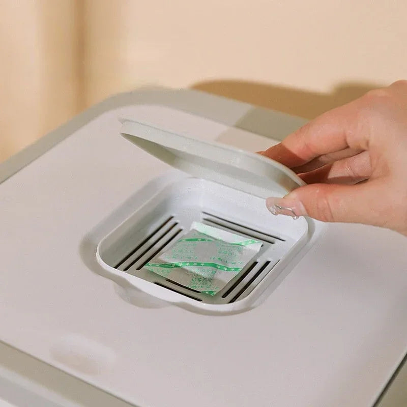 Pet Dog Food Storage Container Dry Cat Food Bucket Dog Food Box with Lid Insect Proof Moisture Proof Rice Box Grain Sealed Jar